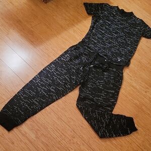 Mens black, gray and white⁷ patterned Loungewear/ Jogger Set. Sz. Medium.